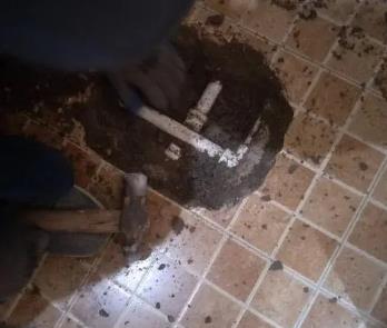 卢龙卫生间漏水维修公司为您分享下卫生间渗水如何处理及注意事项